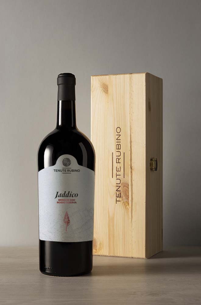 Jaddico Magnum  in wooden box | Tenute Rubino | Vini del Salento 