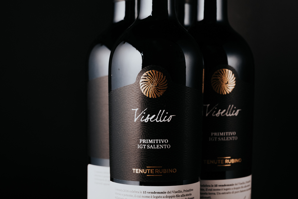 Visellio wooden box | Tenute Rubino | Vini del Salento